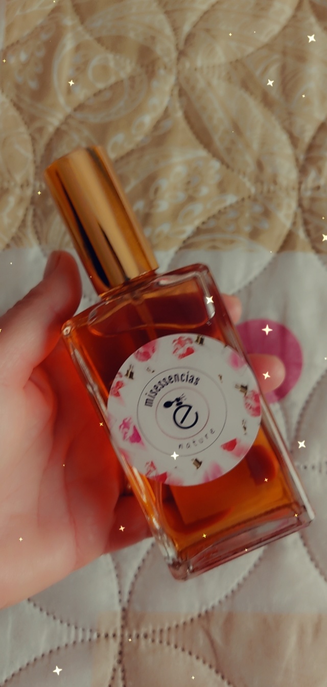 Perfume de 100ml. +regalo de envase rellenable corazón